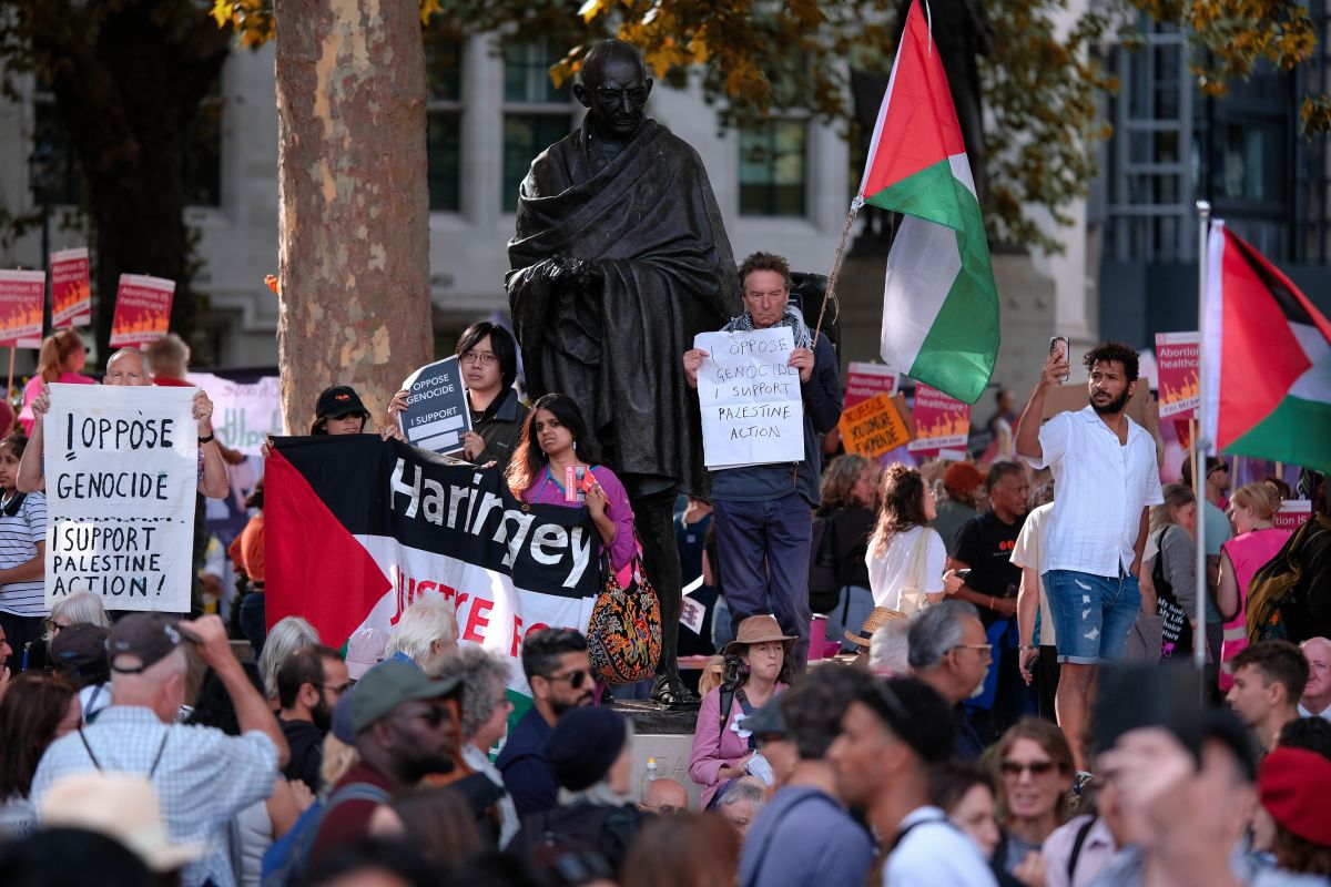 תמונה של הפגנה נגד ההכרזה על הארגון Palestine Action כארגון טרור